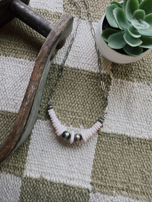 The Rose bar necklace