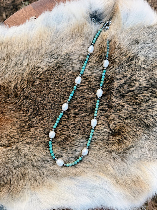 The daisy necklace